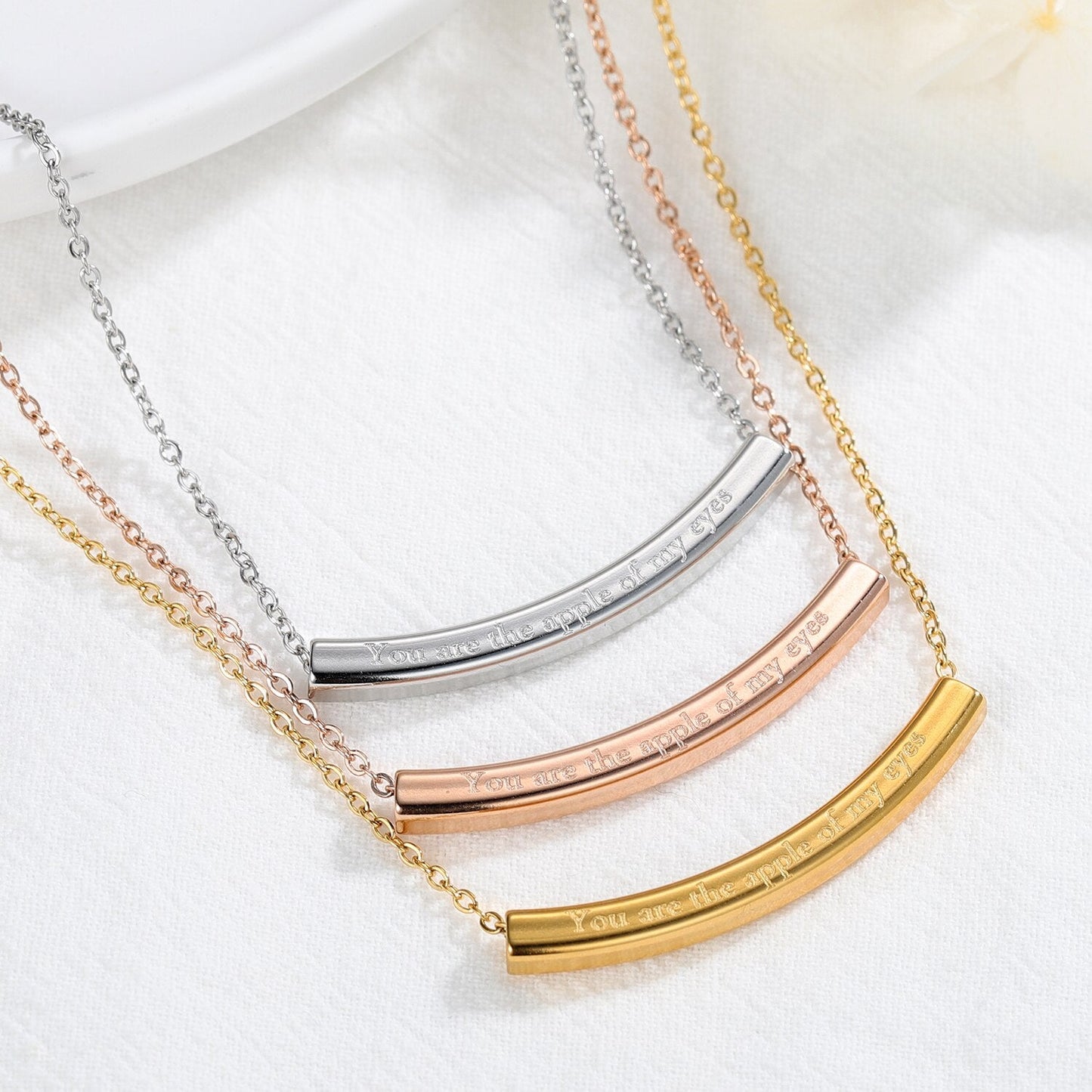 Collier bar personnalisé en français